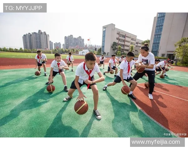 小学篮球俱乐部：培养孩子们的团队精神与运动技能的快乐天地
